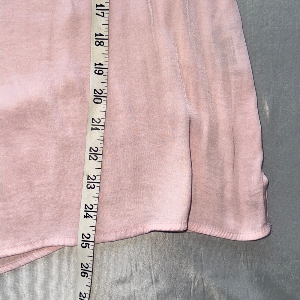 Van Winkle Co. Matte Silk Pink Pajama Set V-Neck & Drawstring Shorts Lacey Sz L - Picture 10 of 14